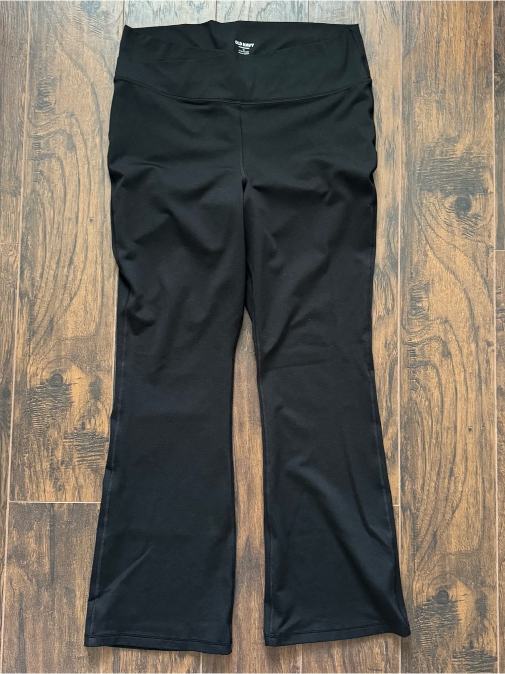 Old Navy XL Black Extra High-Waisted CloudComfy Boot-Cut Leggings